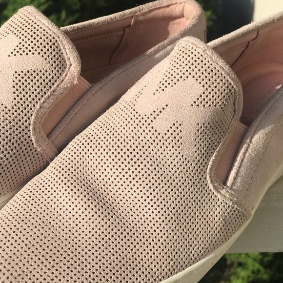 SOLD Michael Kors Slip-On Sneakers in Blush Sz 6 - Picture 3 of 8
